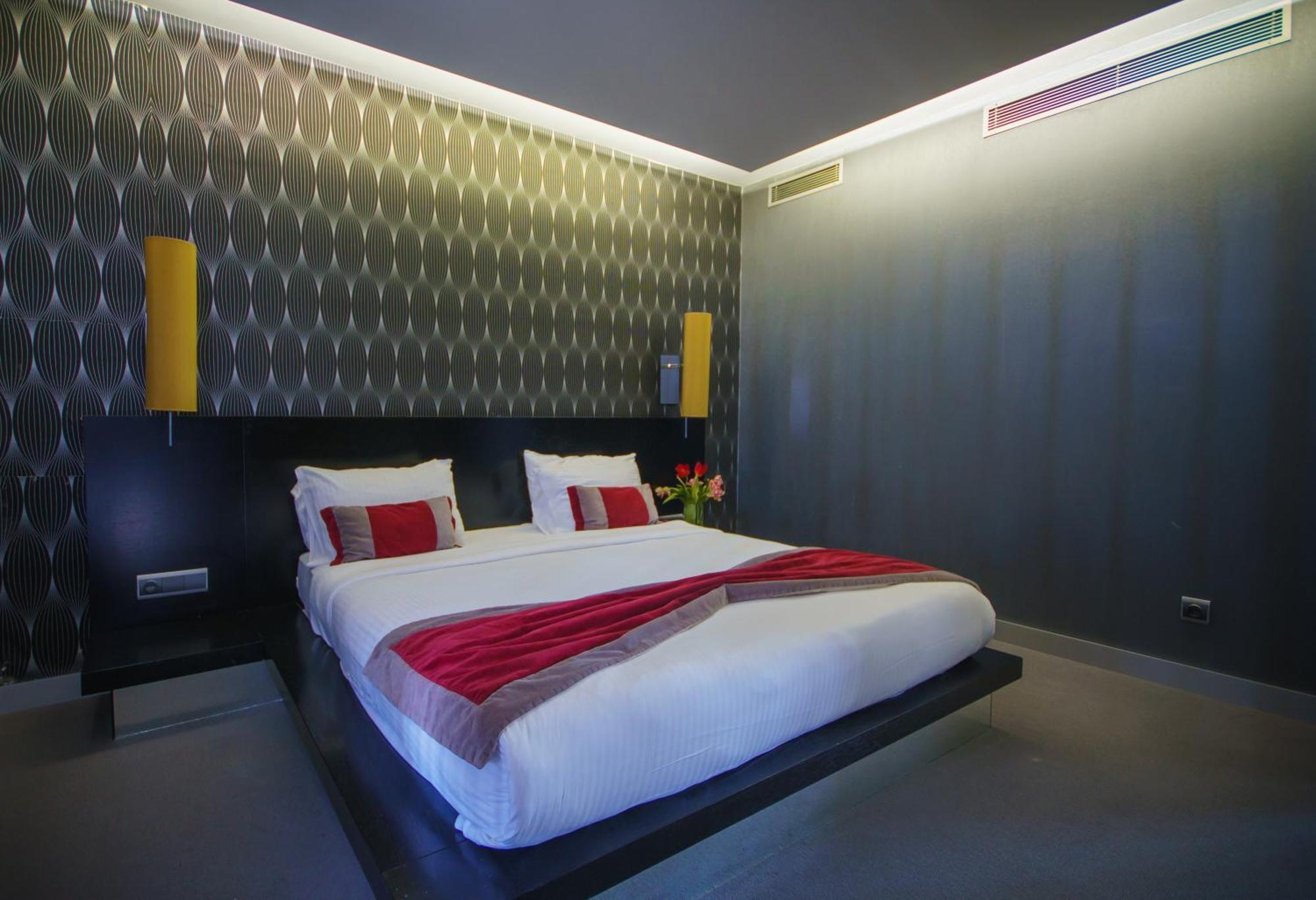 Vernazza Suites Istanbul Bagian luar foto